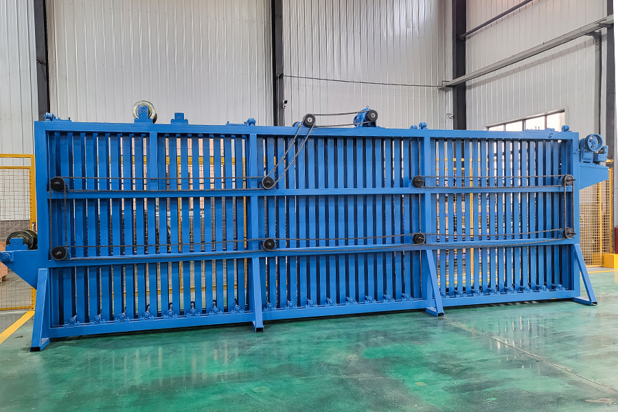 Vertical Cage Type Accumulator 